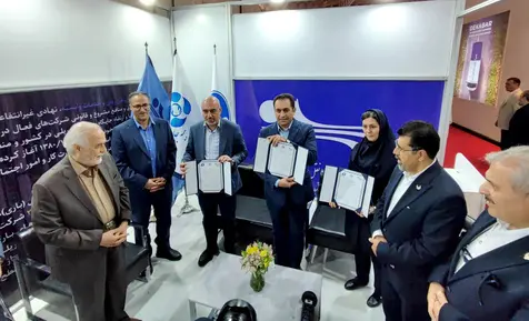  آیین امضای تفاهم نامه بین انجمن شرکت های حمل و نقل ریلی و شرکت بیمه معلم در حوزه بیمه تعهد پرداخت حقوق ورودی