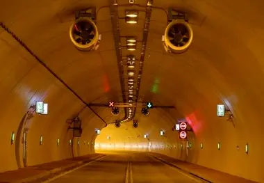 چرا باید چراغ های خودرو قبل از ورد به تونل ها روشن شود؟