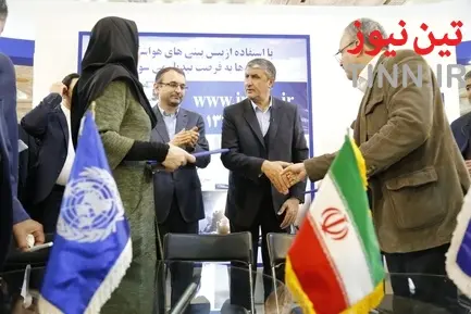 بازدید وزیر از نمایشگاه حمل و نقل، لجستیک و صنایع وابسته