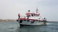 نجات جان ۵ صیاد لنج حادثه دیده در آب های دریای عمان