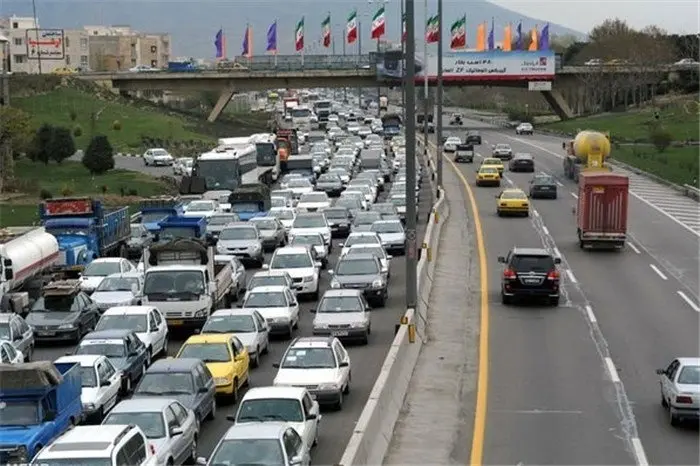 ترافیک نیمه سنگین در آزاد راه کرج- تهران 