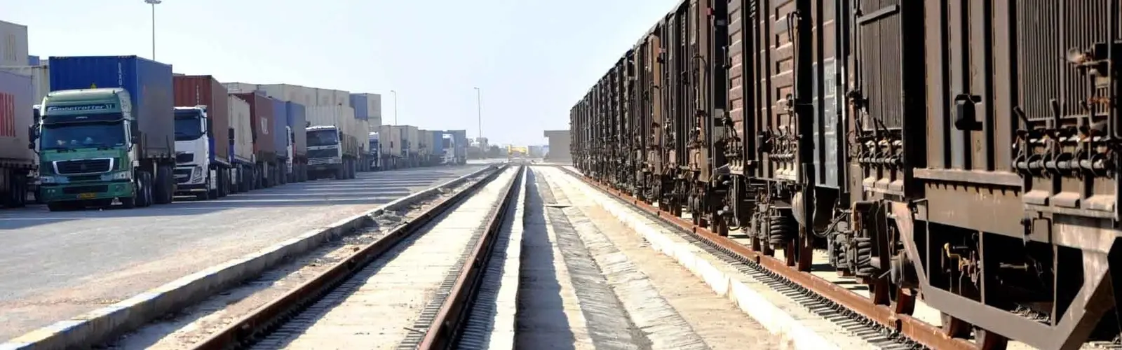 امضای 7 تفاهم‌ نامه با سرمایه‌ گذاران ریلی و جاده‌ ای در همایش «ایران کریدور۲۰۲۶» 