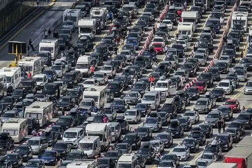 راهکارهایی برای کاهش ترافیک تهران