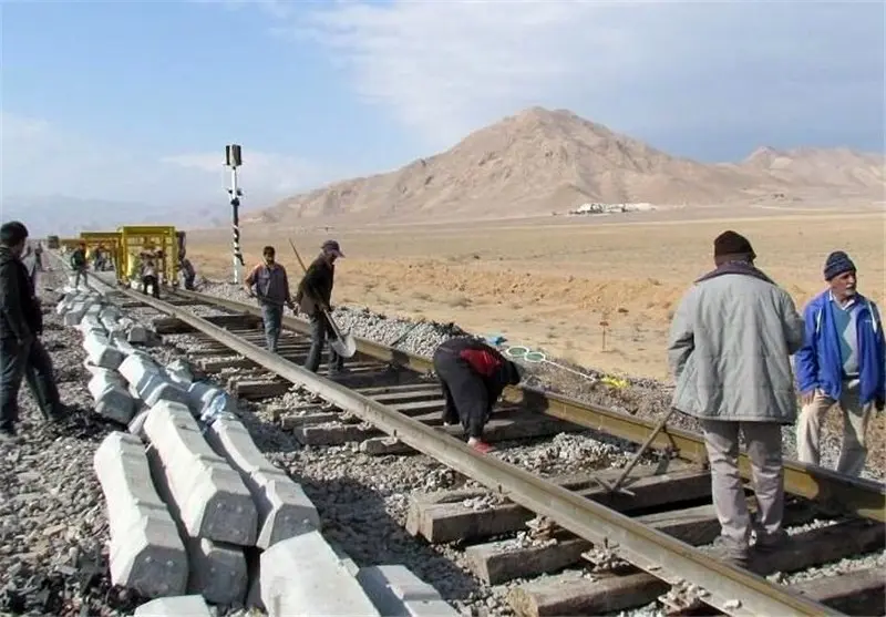 ساخت هزار و 185 کیلومتر راه آهن توسط قرارگاه سازندگی خاتم الانبیاء (ص)