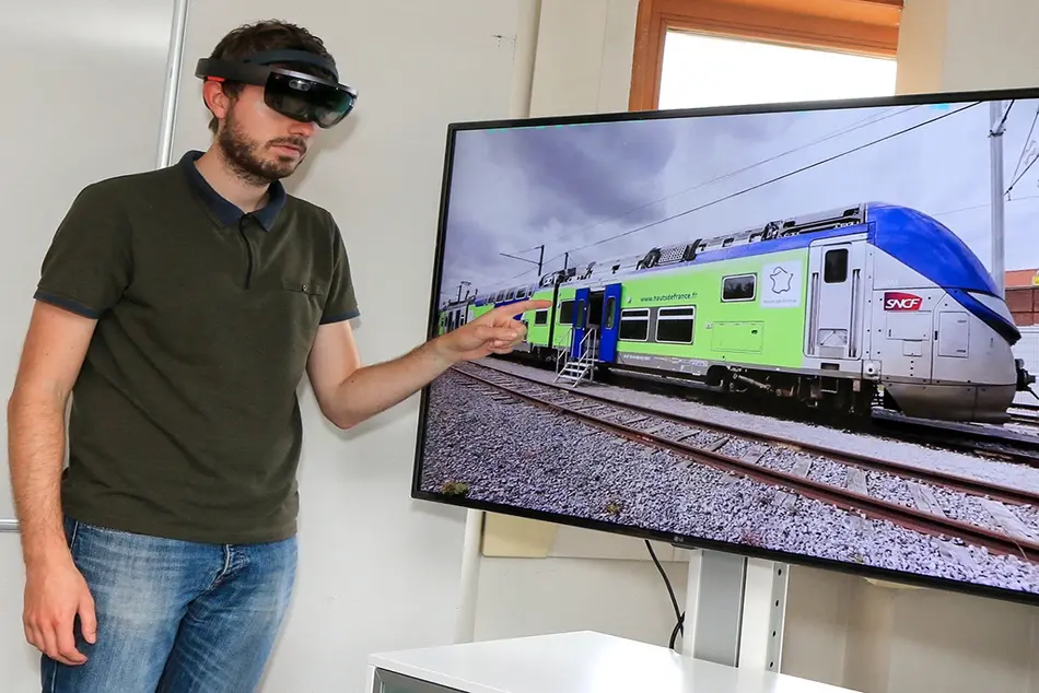 Surferlab to develop augmented vehicle technology
