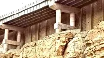بلوک سنگی، تهدیدی برای پل آزاد راه تهران شمال نیست 