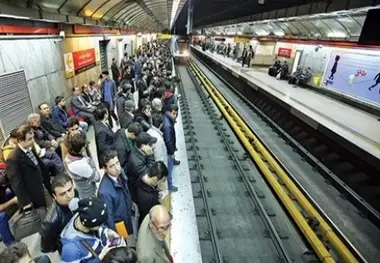 بررسی کاهش قیمت بلیت مترو در ساعات غیر پیک
