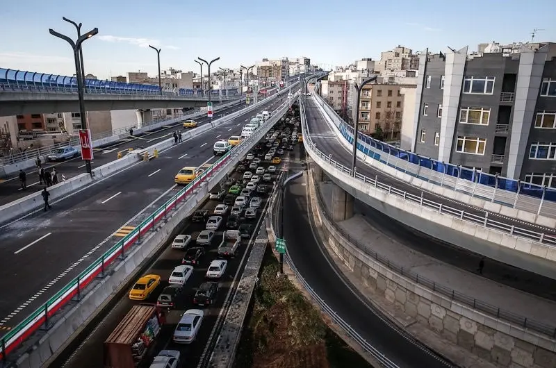 ترافیک در آزادراه تهران کرج سنگین است
