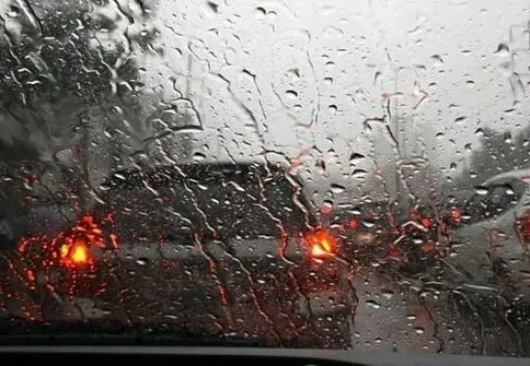 آسمان تهران، شنبه بارانی است‌