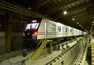 قطار ملی مترو؛ آماده مسافرگیری 