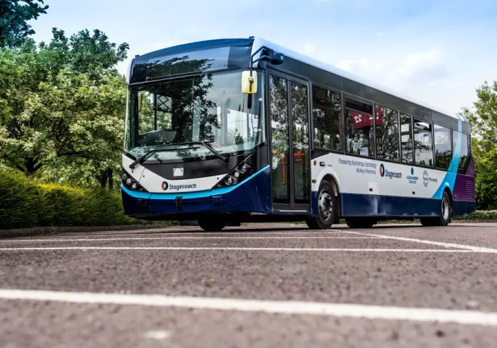 Autonomous bus takes passengers on manoeuvres