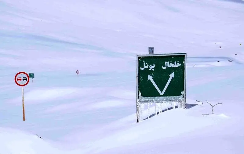 برف راه خلخال به پونل و تمام روستاهای خلخال را بست