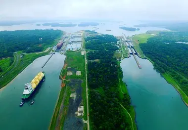 ‘First of Many’: Ship Carrying LNG from U.S. East Coast to Japan Transits the Panama Canal