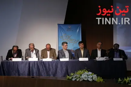 نشست هم اندیشی تشکل های حرفه ای با حضور وزیر راه و شهرسازی