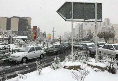 برف پاییزی، تهران را قفل کرد