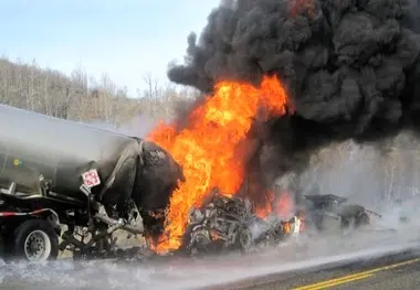 فیلم | خودرویی که در دمای 70 درجه آتش گرفت
