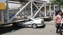 سقوط پل عابر پیاده در خیابان امیرکبیر تهران