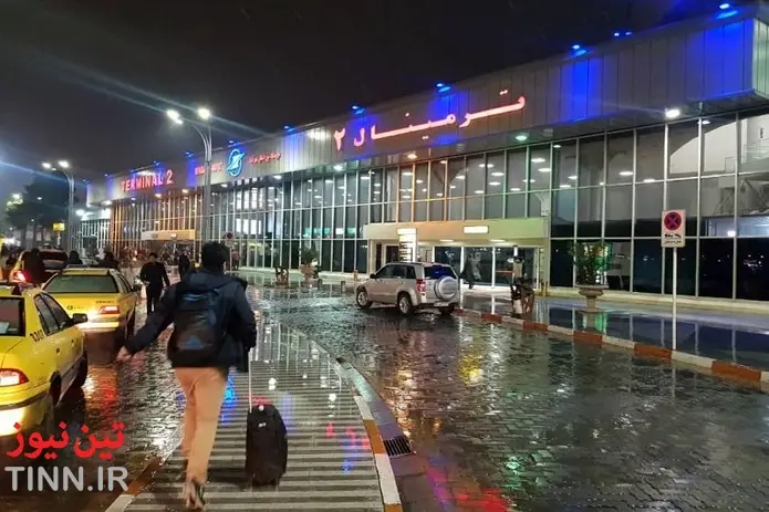 بارش برف و عملیات زمستانی در فرودگاه بین‌المللی مهرآباد تهران