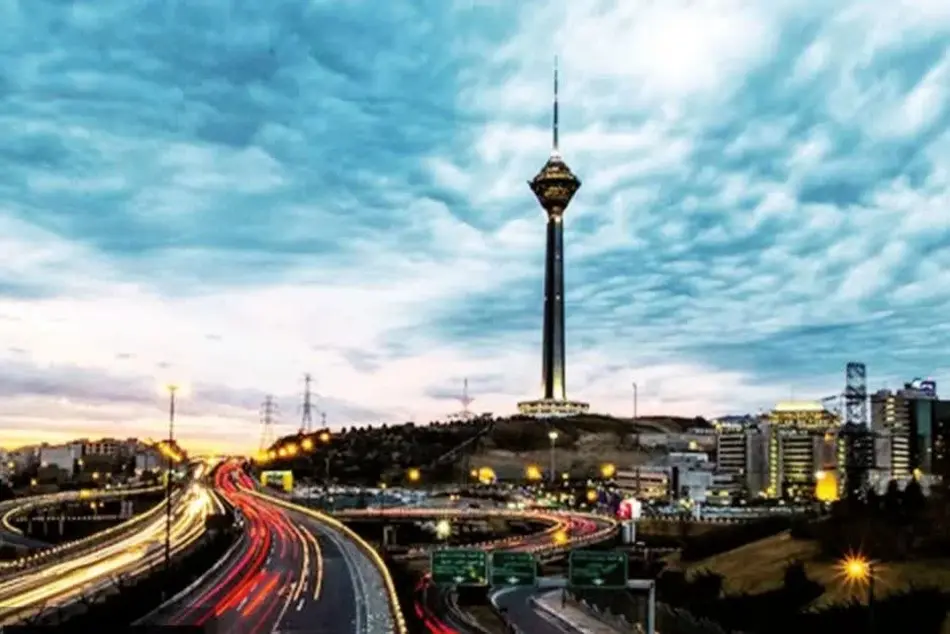 تغییر پایتخت و آبادانی سواحل جنوبی ایران/ حل مشکلات تهران نیازمند عزم ملی و برنامه ریزی دقیق است، نه تغییر پایتخت