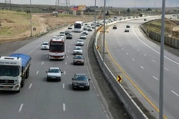 احداث قطعه پنج آزاد راه تهران شمال گره‌ گشای ترافیک چالوس است