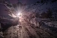 تصاویری زیبا از بارش برف در سیستان و بلوچستان و انجام راهداری زمستانی در این استان