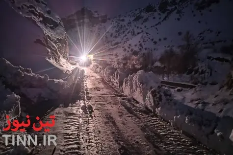تصاویری زیبا از بارش برف در سیستان و بلوچستان و انجام راهداری زمستانی در این استان