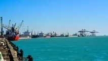 ثبت رکورد بی‌سابقه تخلیه هم‌زمان ۱۰ فروند کشتی حامل کالاهای اساسی در بندر امام


