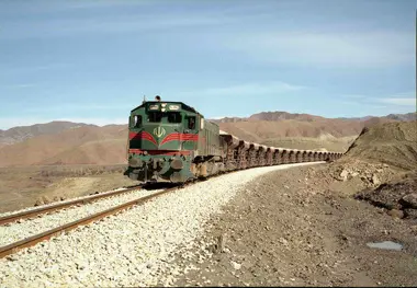 خروج قطار زاهدان- تهران از ریل بدون تلفات جانی