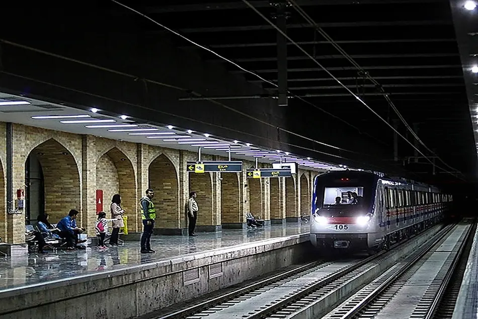 کاهش سرفاصله زمانی قطارهای متروی اصفهان به 10 دقیقه