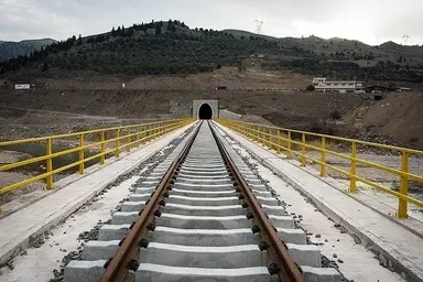 رکورد تاریخی ریل‌ گذاری ۸۸ کیلومتر در طرح چابهار – زاهدان