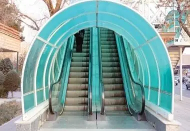 نصب ۲۸ پل عابر پیاده در شرق تهران