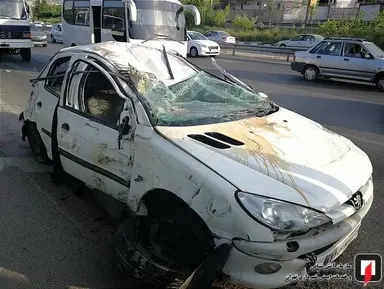 تصادف 206 در اتوبان بابایی