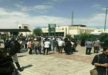 حمله به یک روحانی در مترو شهرری/ مترو پاسخگو نیست+فیلم