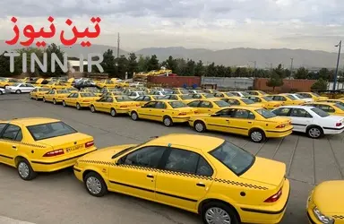 تجمع اعتراضی رانندگان سواری کرایه مرز نشین در مقابل فرمانداری مهران