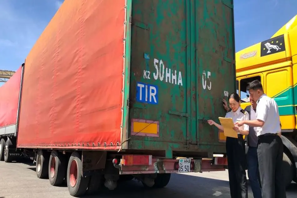 Historic moment for China-Eurasia trade with first TIR transits
