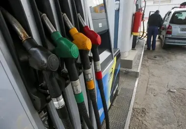 معاون وزیر نفت: بنزین سه نرخی واقعیت ندارد