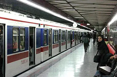 خدمات مترو تهران در سالروز ارتحال امام خمینی (ره)