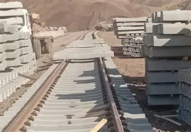 پیشرفت ۶۵ درصدی ایستگاه راه آهن فیروزآباد/  شتاب در توسعه زیرساخت های ریلی و جاده ای کوثر