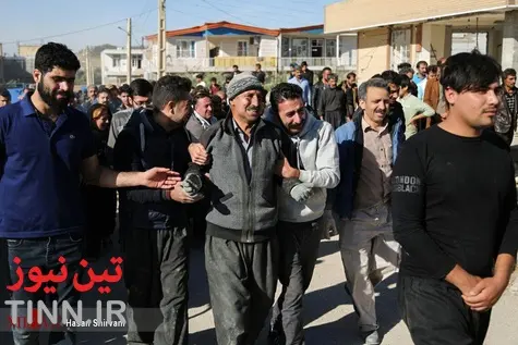  تصاویر غم‌انگیز از عزاداری بازماندگان زلزله برای قربانیان 