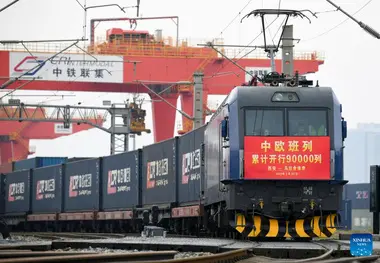 شمار سفرهای قطار باری چین-اروپا از 90 هزار عبور کرد