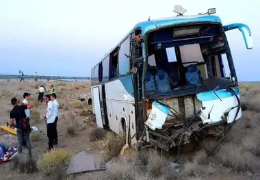 واژگونی اتوبوس هنگام تردد از محور روستایی در ابهر
