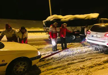 تاکنون 78 خودرو از کولاک در جاده‌های خوزستان رهاسازی شدند