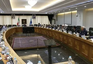 برگزاری سومین جلسه رئیس کل بانک مرکزی با اقتصاددانان 