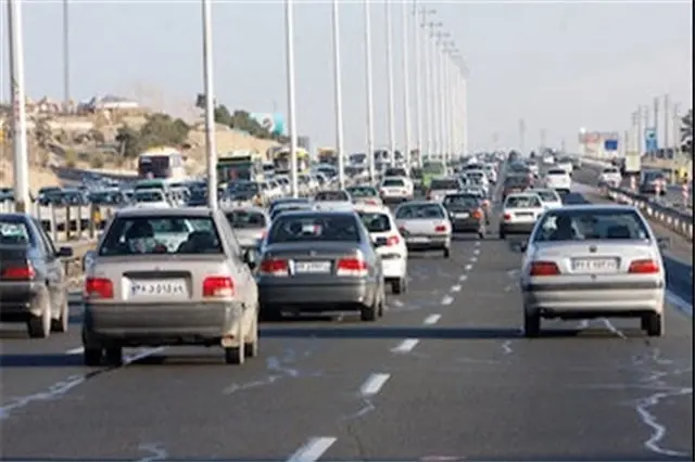 کاهش ترافیک آزادراه قم به تهران امکان‌پذیر است؟