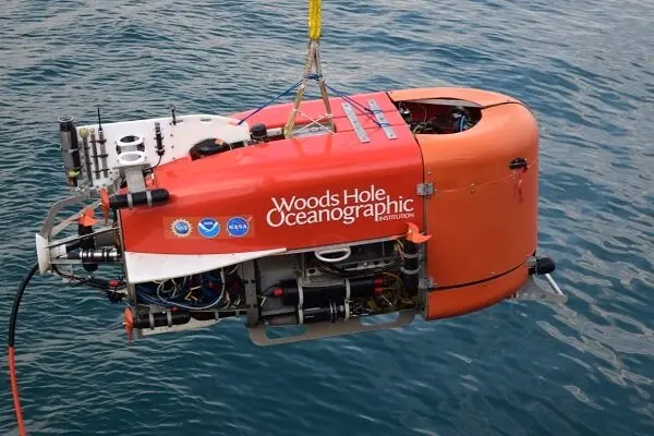 تولید ربات خودران برای نمونه برداری از بستر دریا