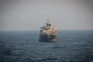 وقوع حادثه دریایی در نزدیکی جزیره کیش/ کشتی باری مورد حمله قرار گرفت