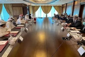 وزیر راه و شهرسازی با وزیر حمل و نقل قطر دیدار کرد 