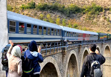 راهنمای جامع گردشگری ریلی ایران