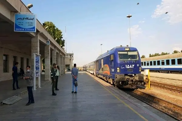 جریمه ابطال بلیت قطار مسافران نوروزی سال جاری پرداخت می‌شود