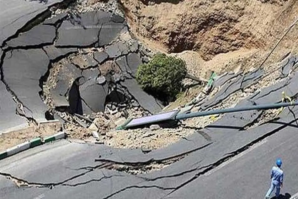 ۱۰ فرودگاه، ۵ مسیر ریلی و 4 مسیر جاده ای در معرض فرونشست
